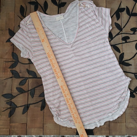 Anthropologie t.la Striped Over sized V neck Tee - Picture 5 of 8
